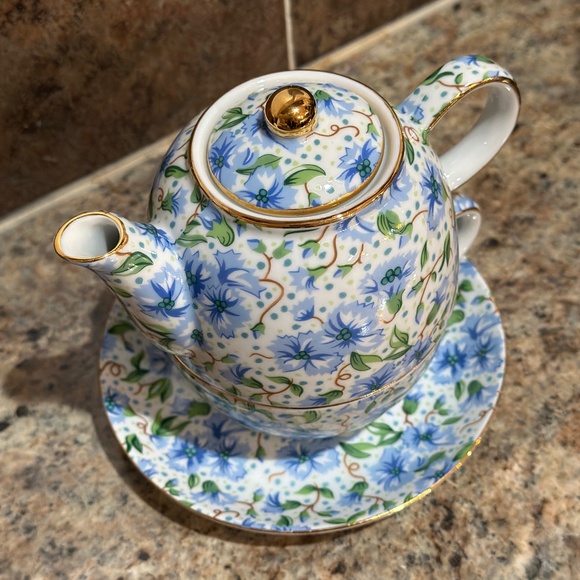 Ainsley China Two's Company chintz stacking teapot cup and saucer vintage 1980s - Picture 2 of 5